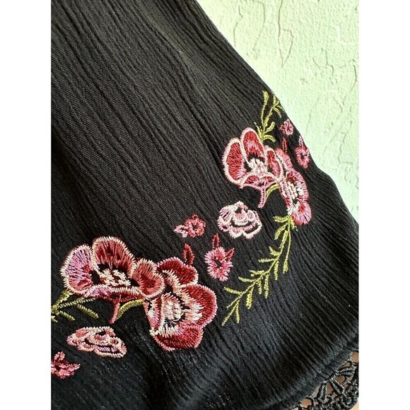 Time and Tru Embroidered Boho Top Women's Size XL Black Bell Long Sleeve - Picture 4 of 16